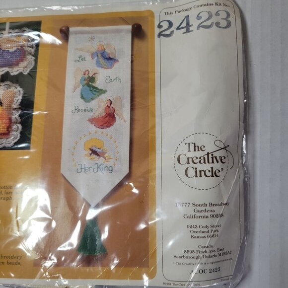 Vintage The Creative Circle #2423 "King of Angels" Needlepoint Bell Pull KIt - Picture 2 of 4